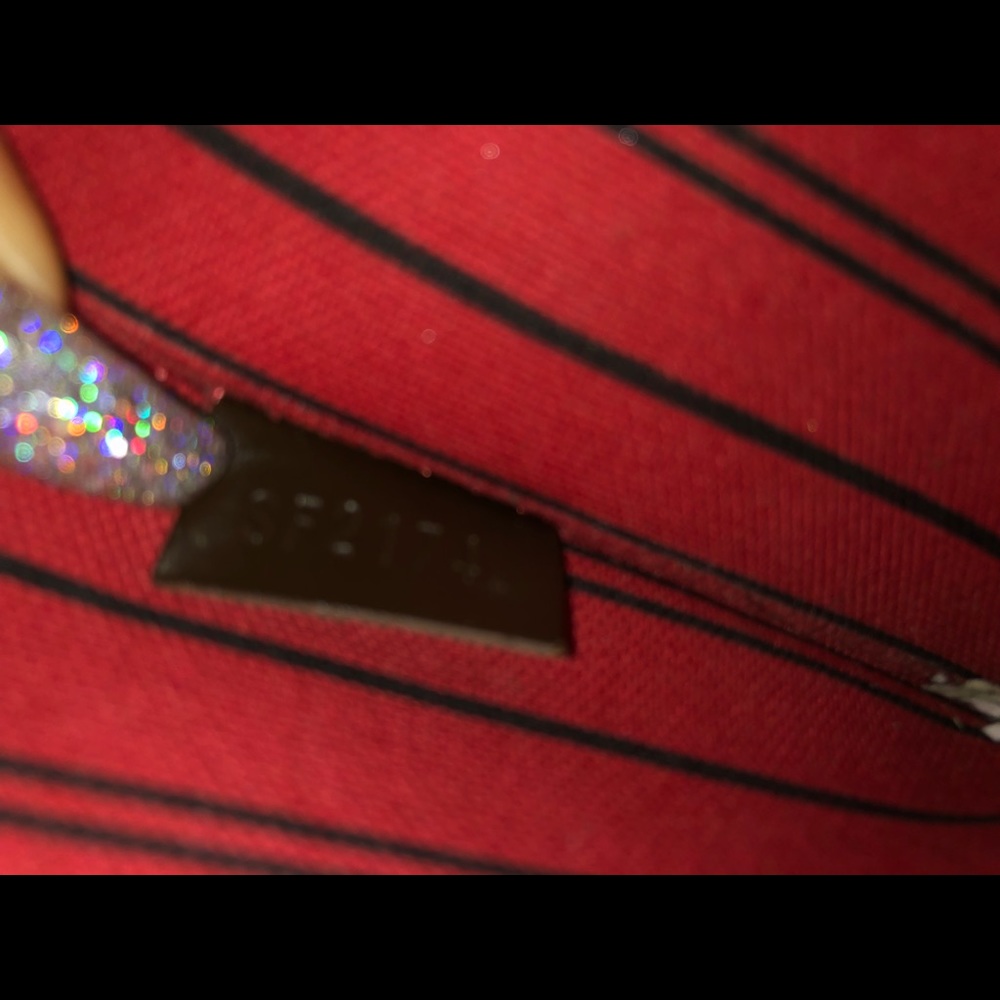 Louis Vuitton Neverfull Clutch - Picture 3 of 4
